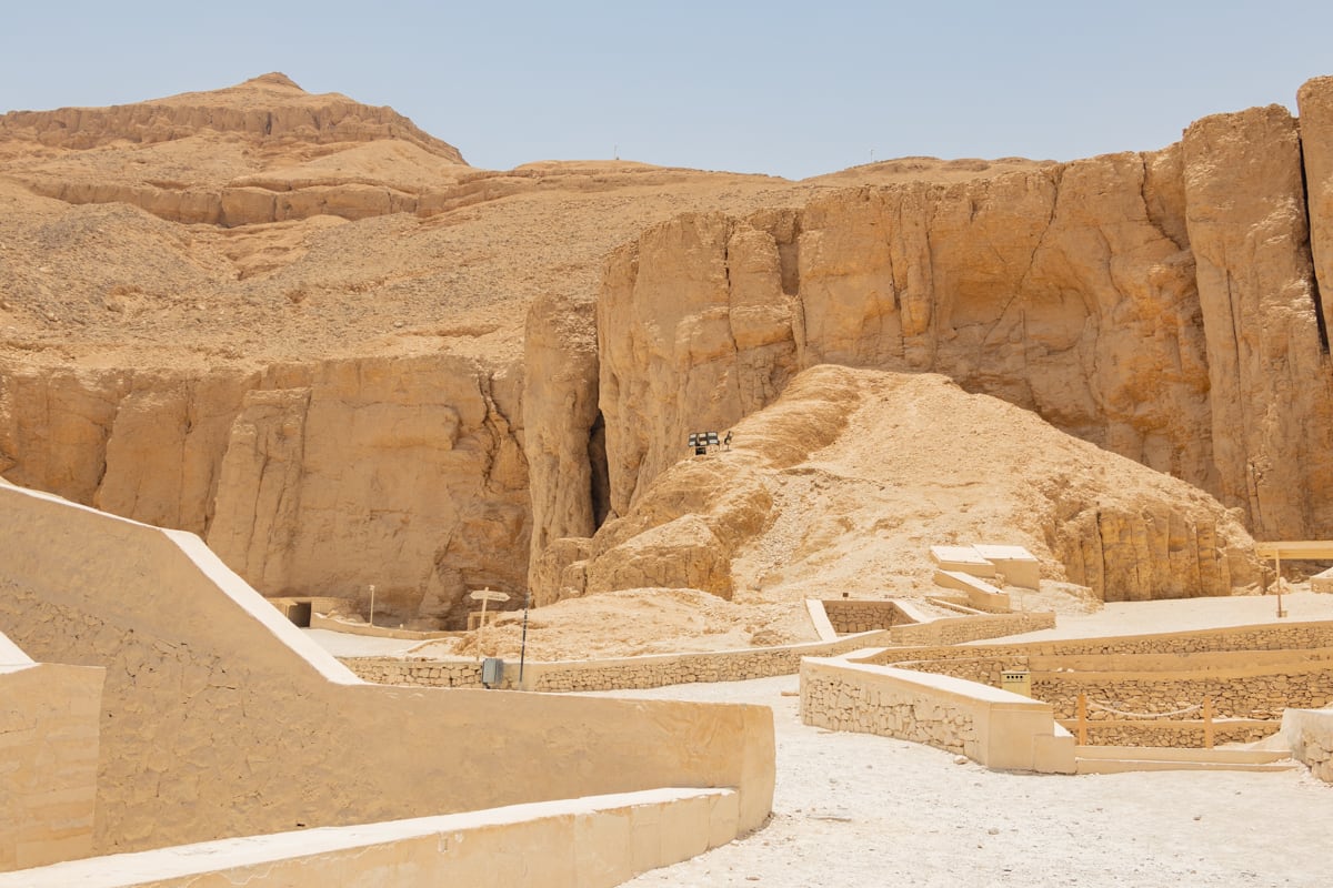 Avenue of the Valley of the Kings in Luxor