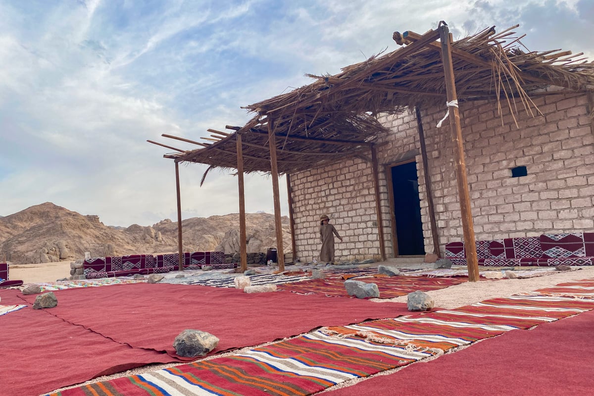 Camp bédouin dans le désert d'Hurghada