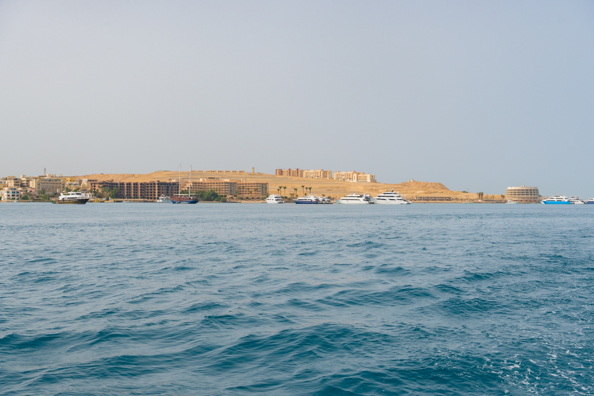 Littoral d'Hurghada depuis le bateau