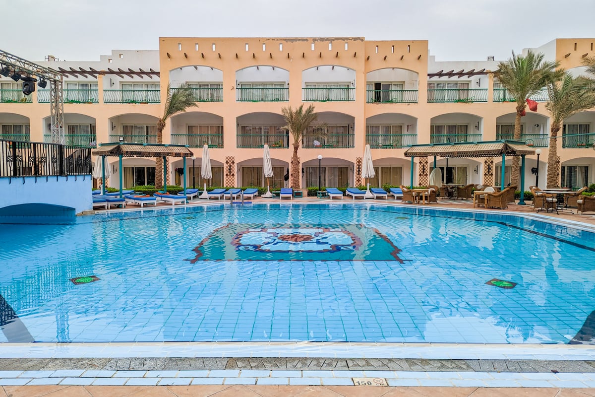 Piscine de l'hôtel all inclusive à Hurghada