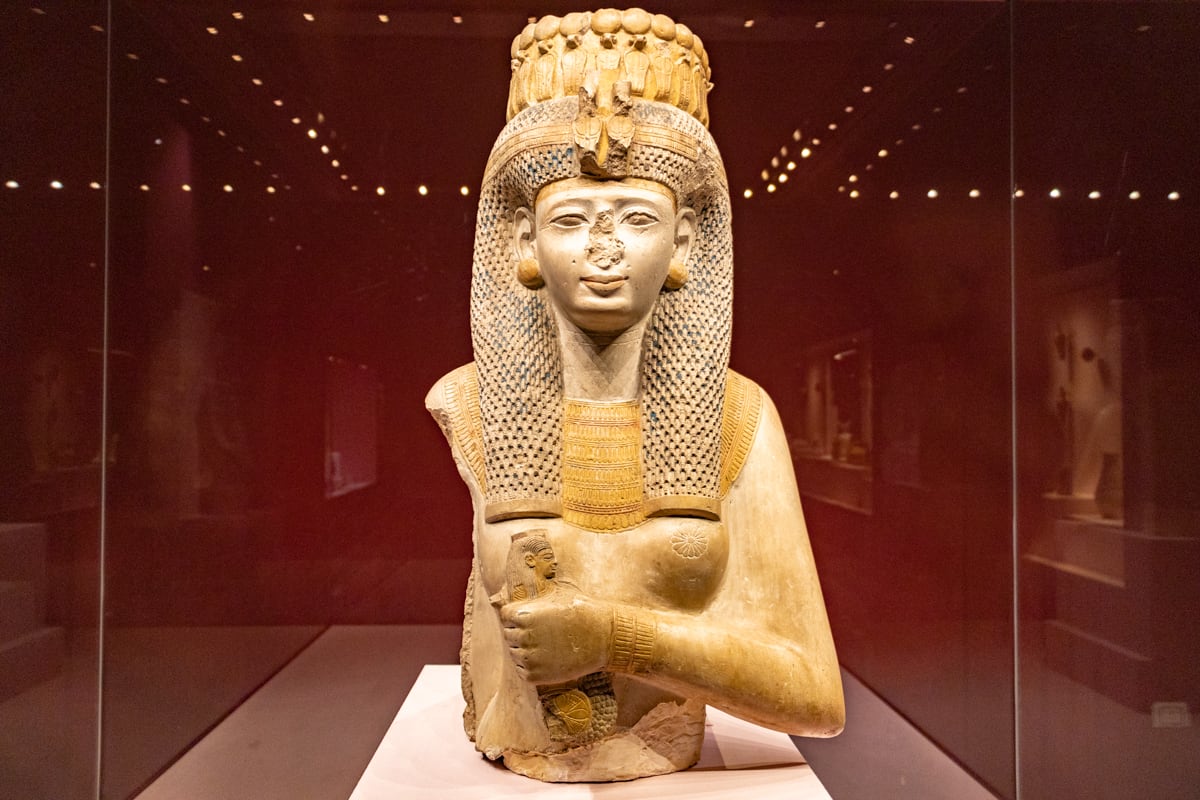 Statue de Mérytamon dans l'Hurghada Museum