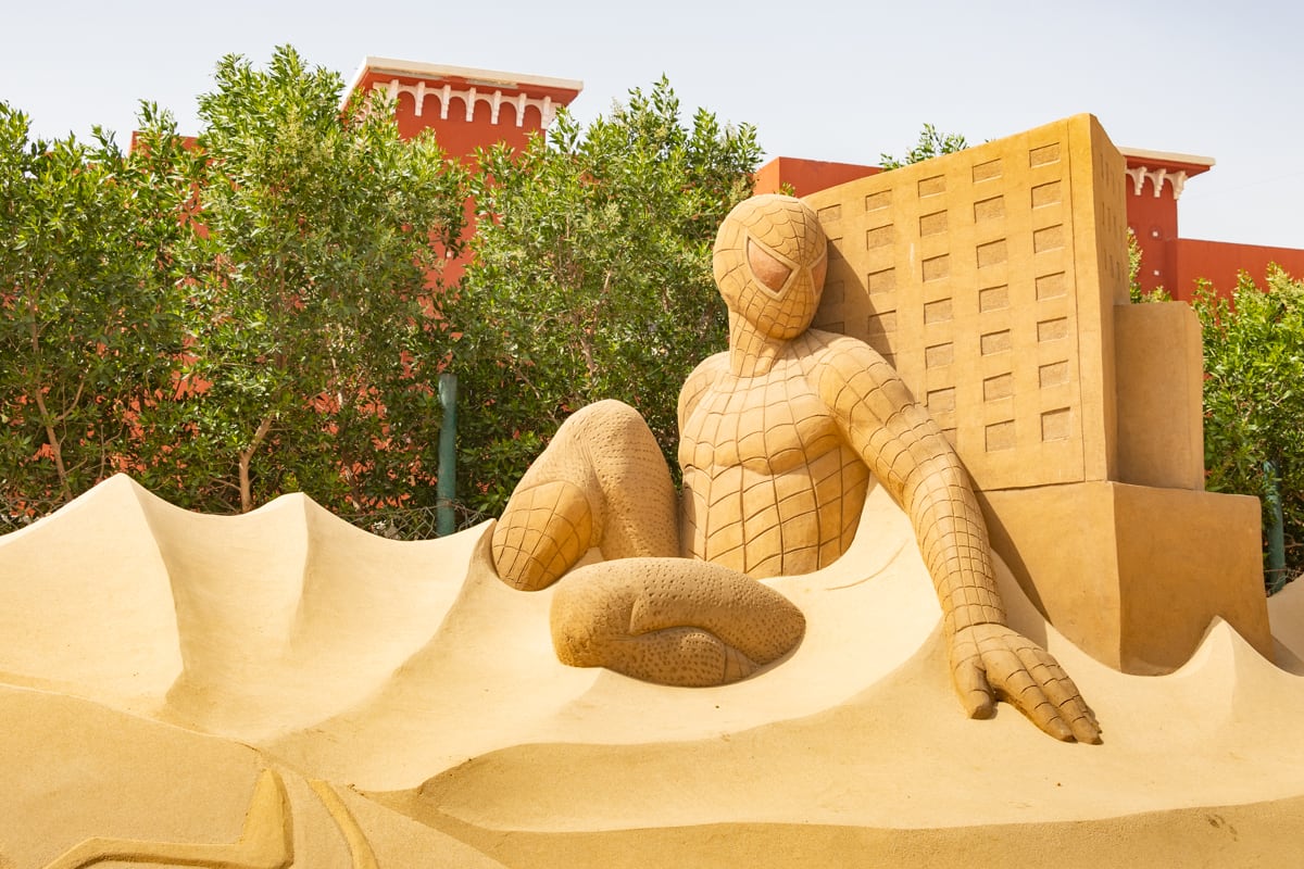 Statue Spider-man au Sand City d'Hurghada
