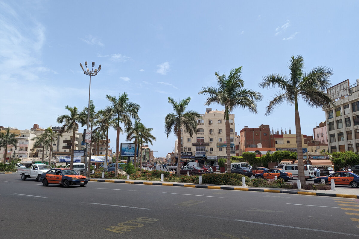 Rue dans El Sawaki à Hurghada